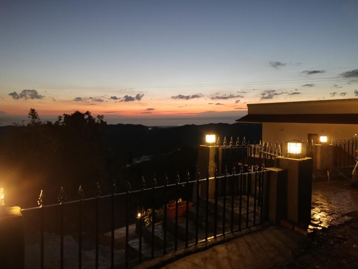 Private Mountain Villa, Lansdowne Esterno foto